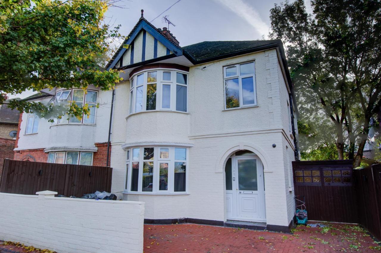Twin Towerd Guest house London