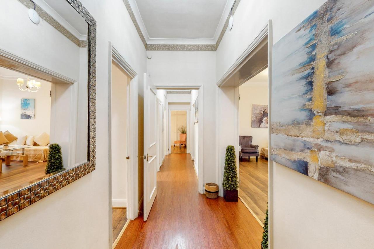 Park Lane Apartments/shaw House Leilighet London