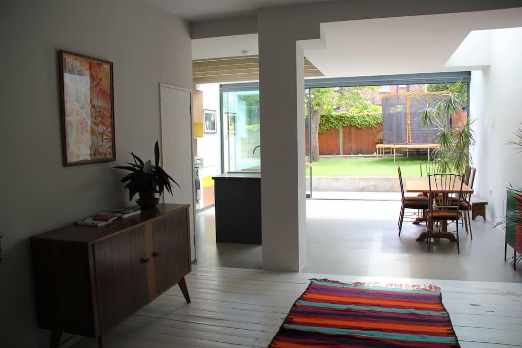Large, Modern, Light, Open Plan Designer House Ferienhaus London