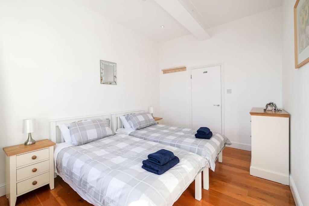 Leilighet Stylish 2 Bed Flat In Canal Side Gated Development London