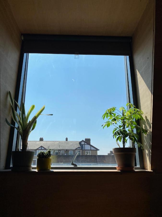 Appartement Bright & Beautiful Loft 10mins To Shoreditch Londen