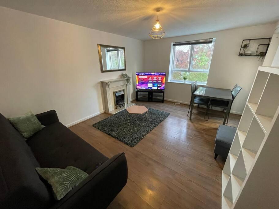 Lovely 2-bed Flat Along The River Thames Leilighet London