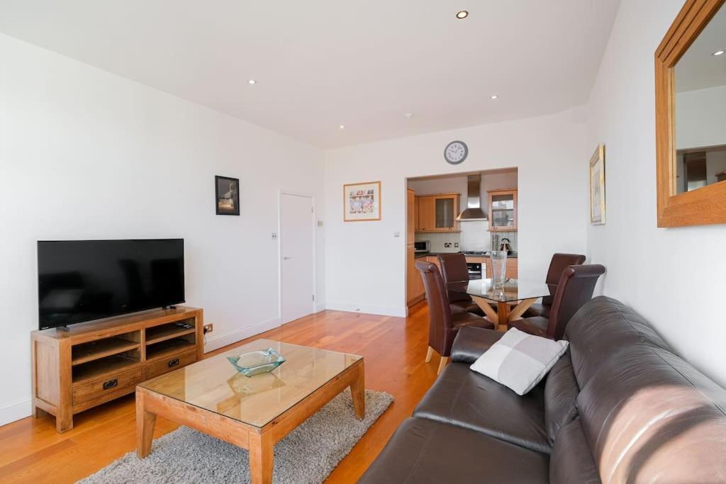 Leilighet Stylish 2 Bed Flat In Canal Side Gated Development London