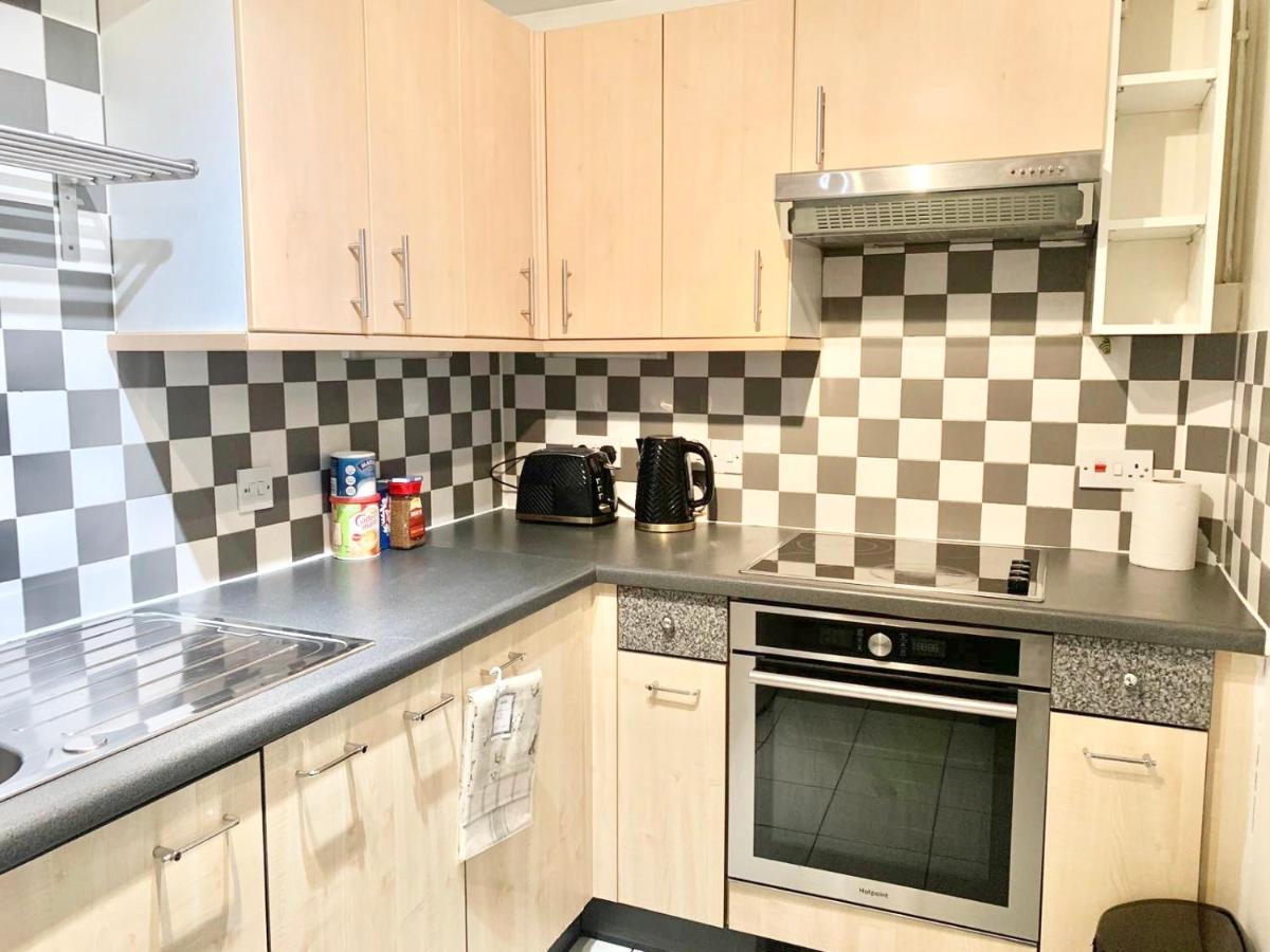 Verwood Entire With Free Gated Parking On The Island Leilighet *