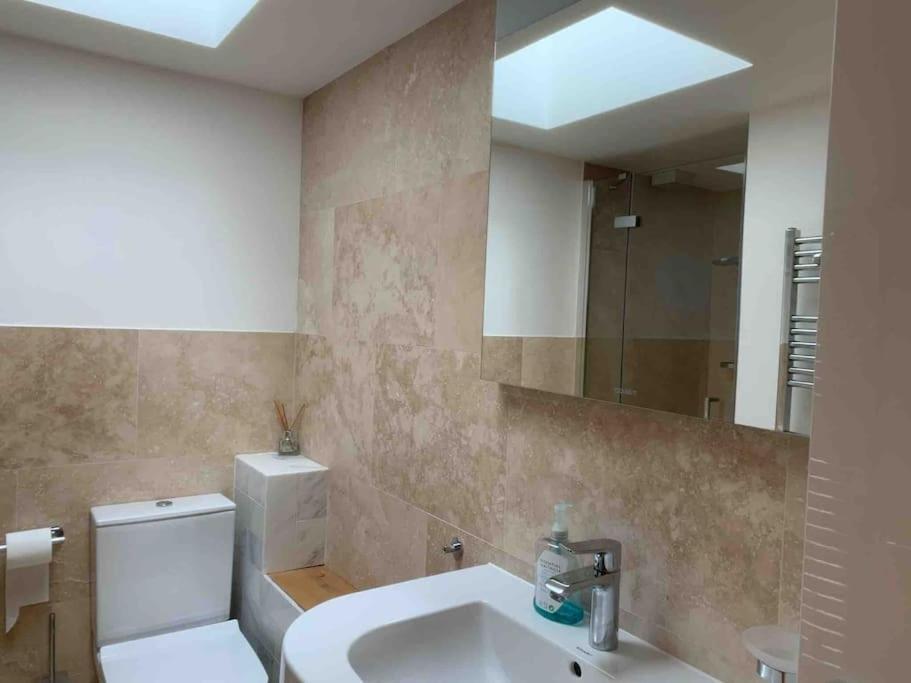 Luxury 3-bedroom Townhouse In Hackney