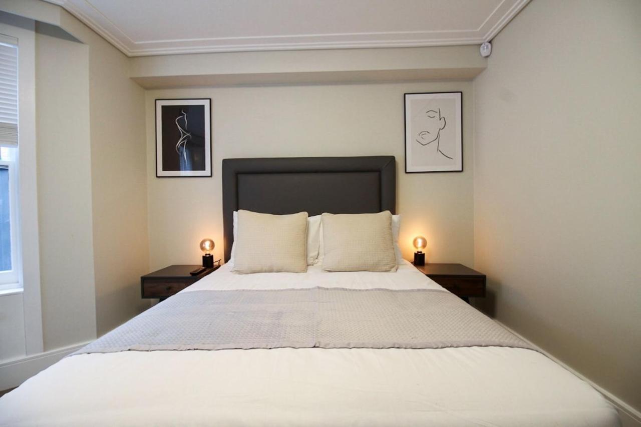Luxlet - Heart Of Notting Hill,