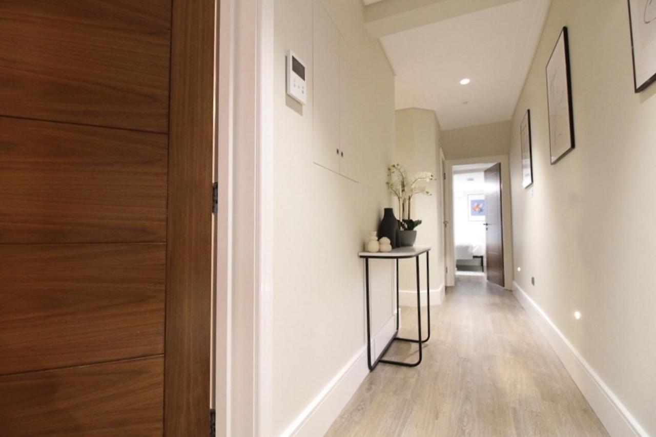 Luxlet - Heart Of Notting Hill, * London