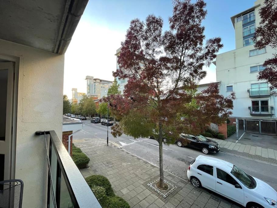 Lovely 2-bed Flat Along The River Thames Leilighet London