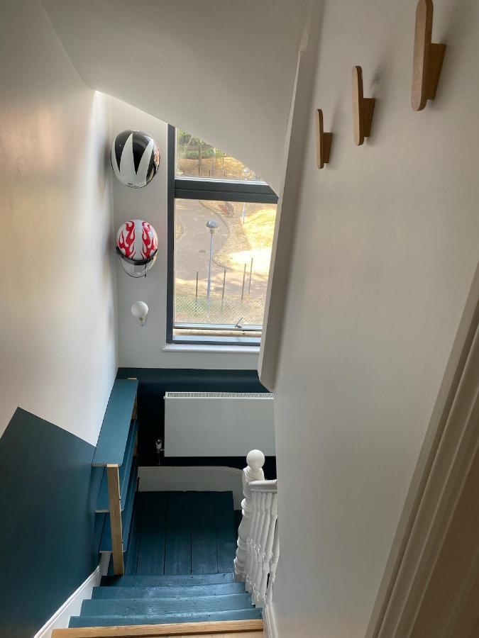 Bright & Beautiful Loft 10mins To Shoreditch Londen