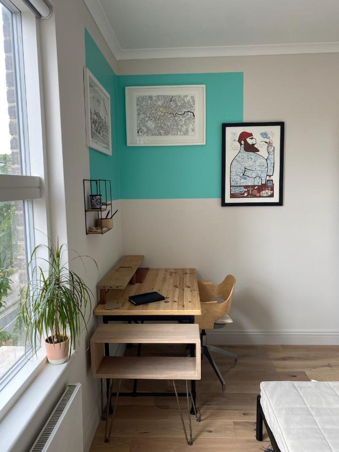 Bright & Beautiful Loft 10mins To Shoreditch Appartement Londen