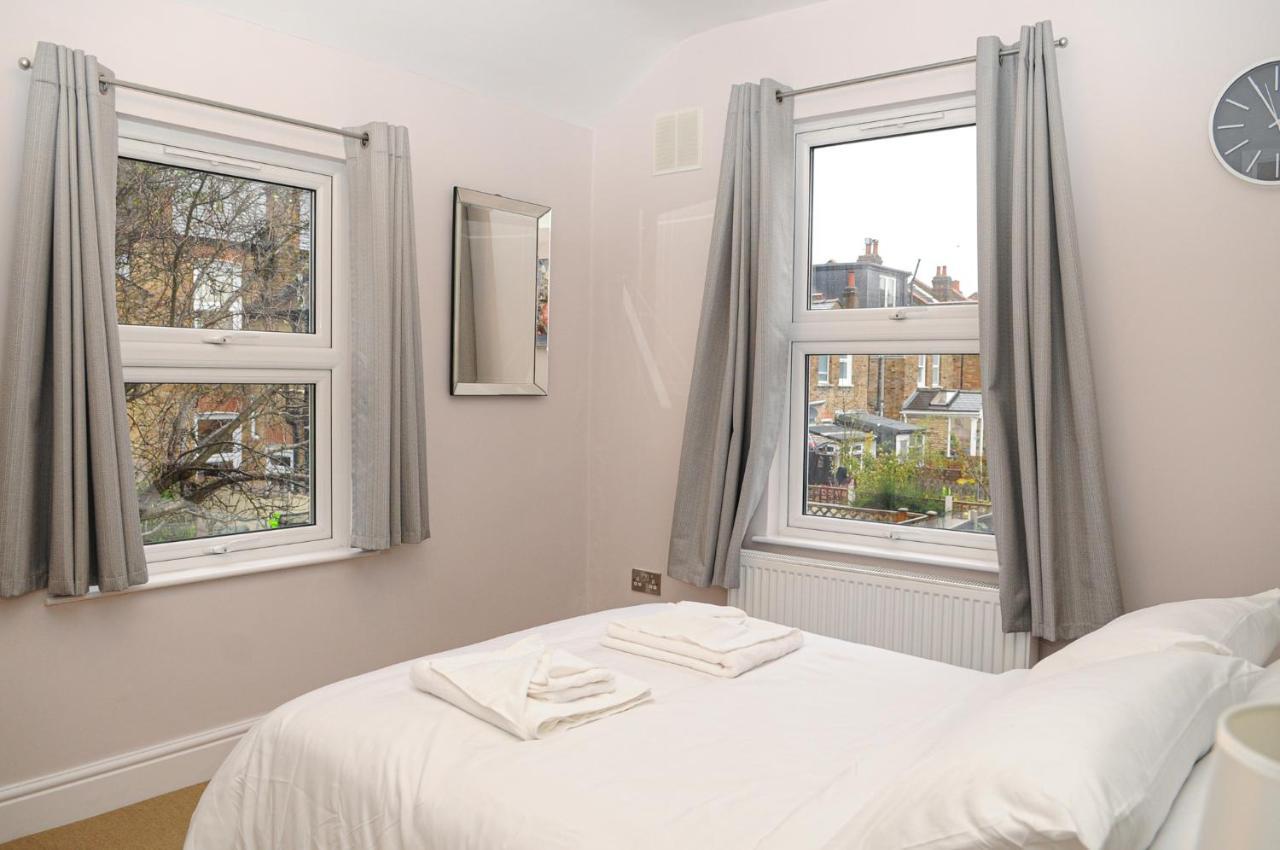 Luxury 5 Star - Parking, Garden, Nr Greater Metro Stations