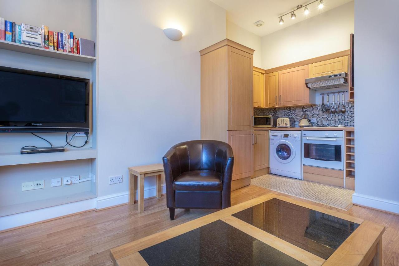 Castletown House Apartment London