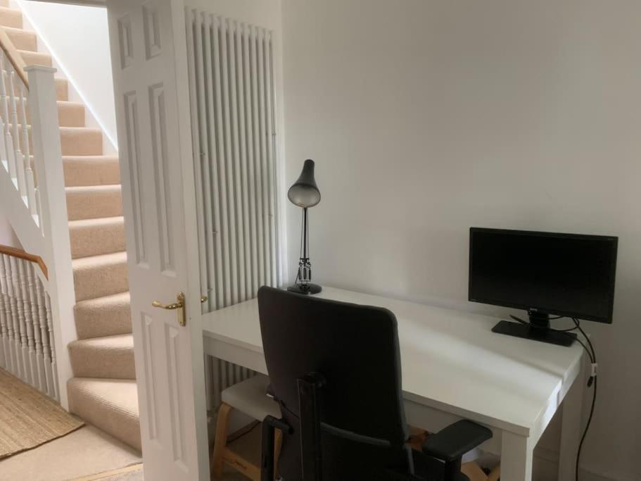 Сasa de vacaciones Cb53 Tower Bridge Townhouse 2 Bathrooms & Free Parking Londres