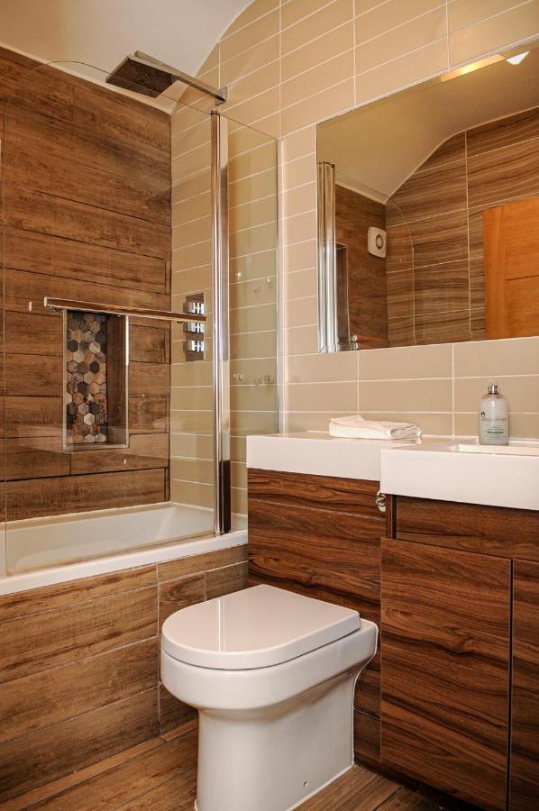 Luxury 5 Star - Parking, Garden, Nr Greater Metro Stations Londres