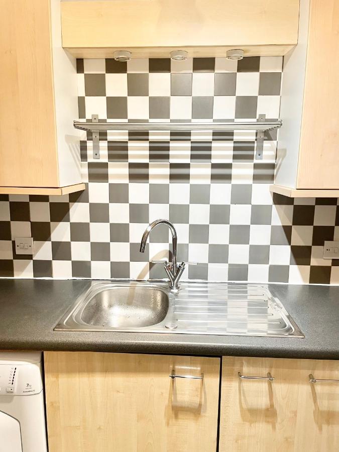 Leilighet Verwood Entire With Free Gated Parking On The Island