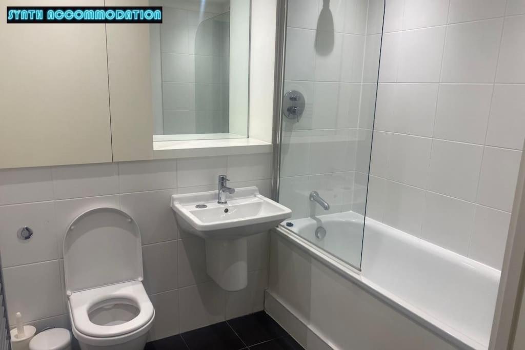New Unique 2bedroom In Canary Wharf Leilighet London