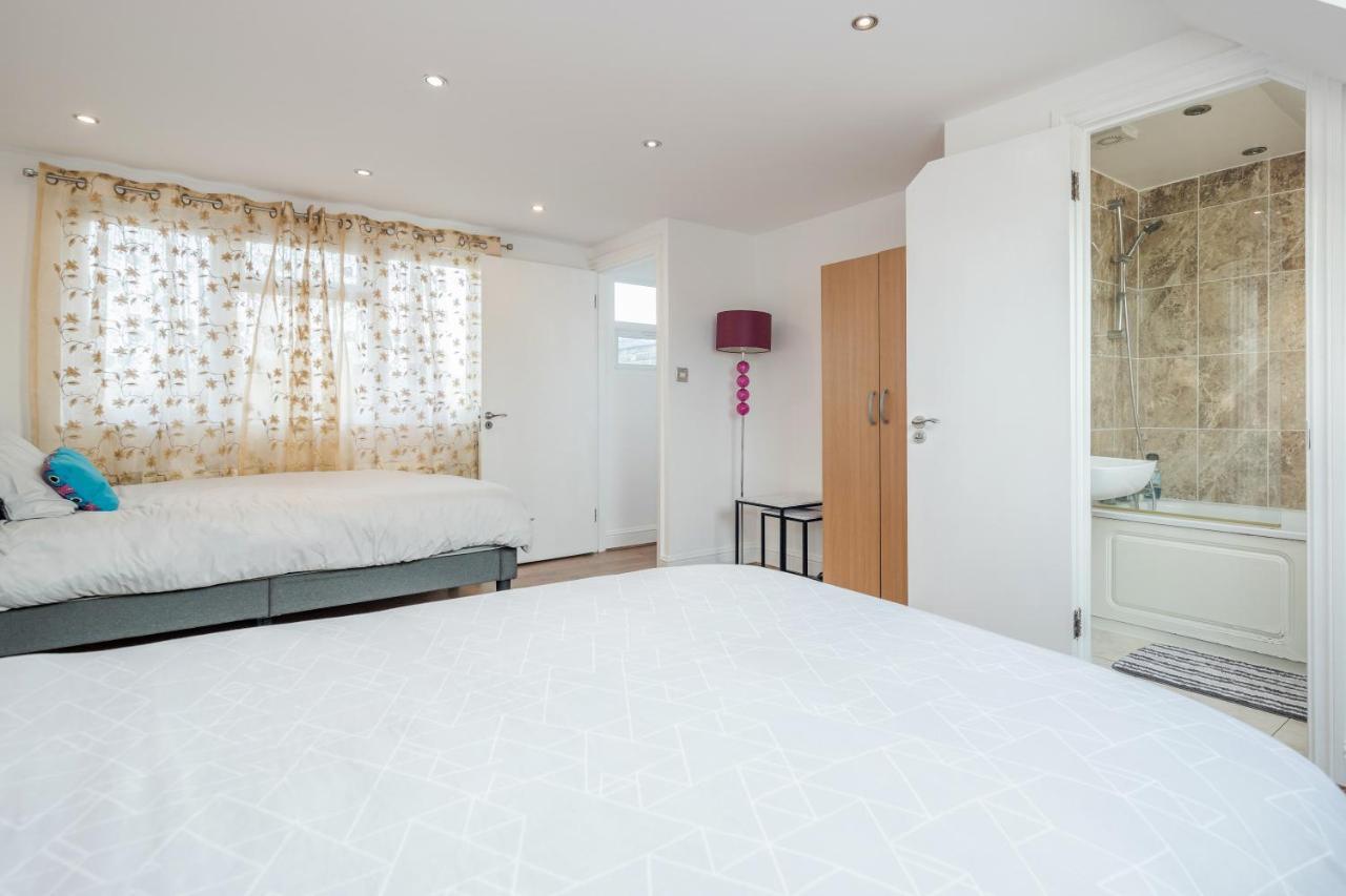 Appartement Entire Lovely Family With Parking, Wifi, Netflix, Self Check-in *