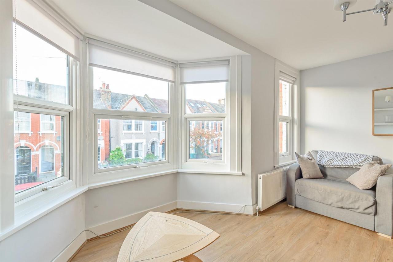 Homely 1-bed In Vibrant Zone 3 Appartement