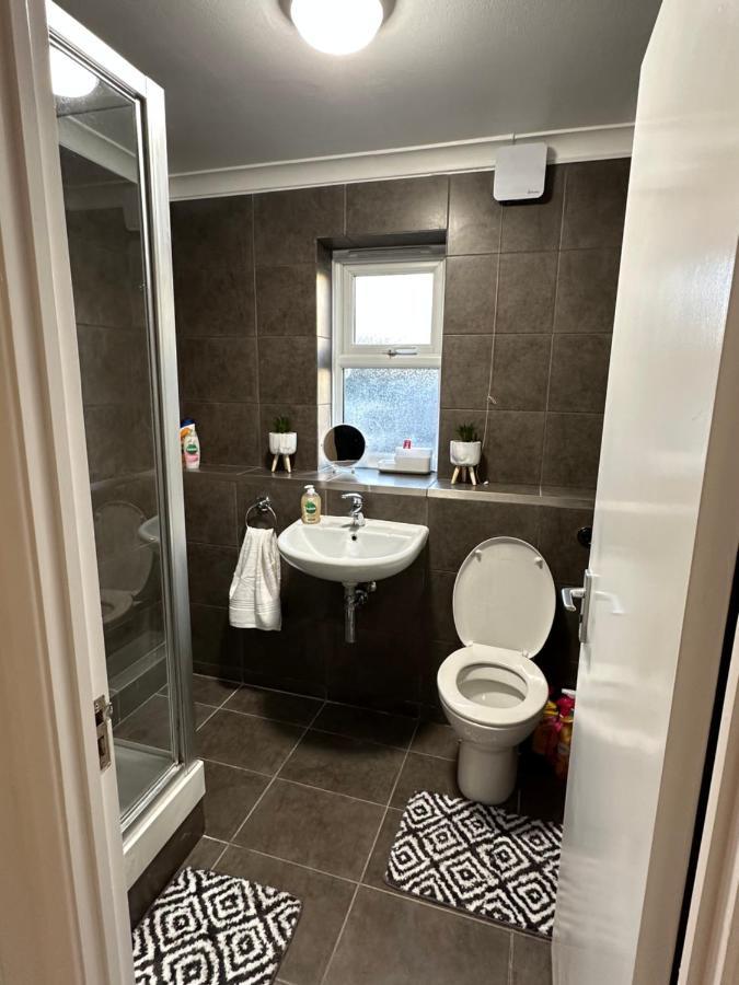 Stylish 1 Bedroom Close To Tooting Bec Station * Londen