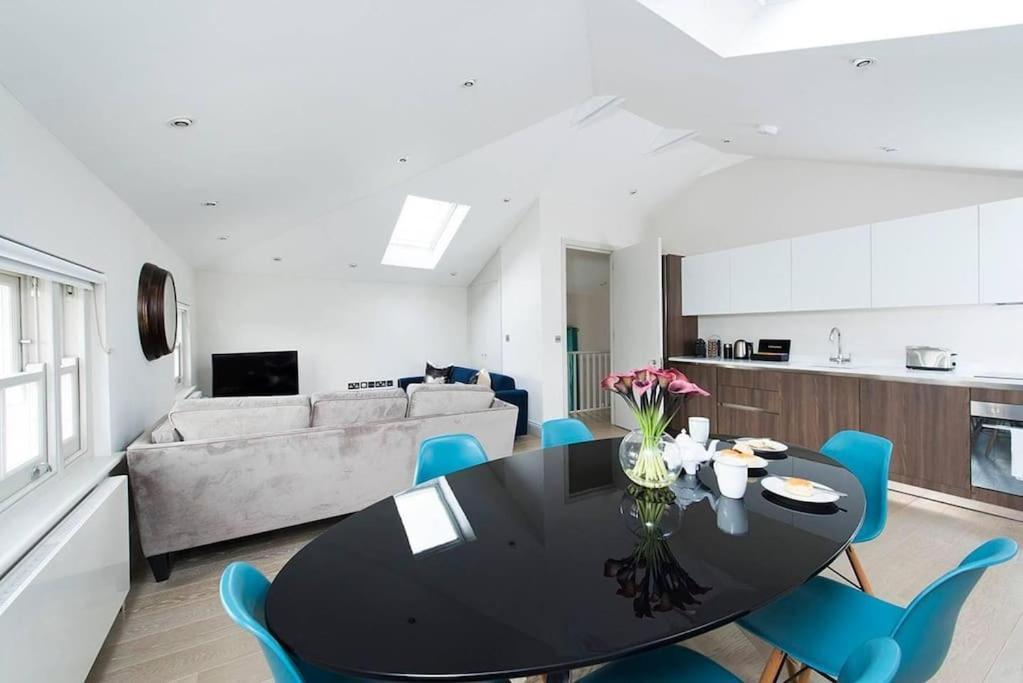 Apartment Recently Redecorated Bright And Spacious 1br Flat In West London
