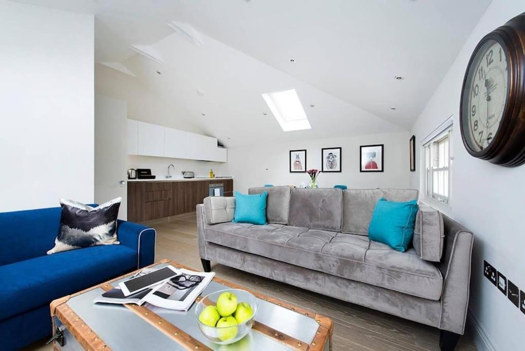 Recently Redecorated Bright And Spacious 1br Flat In West Apartment *