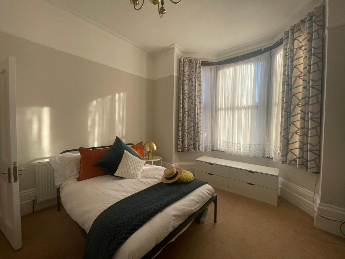 Apartment Inviting You To Your From 10 Minutes From Stratford Westfield *