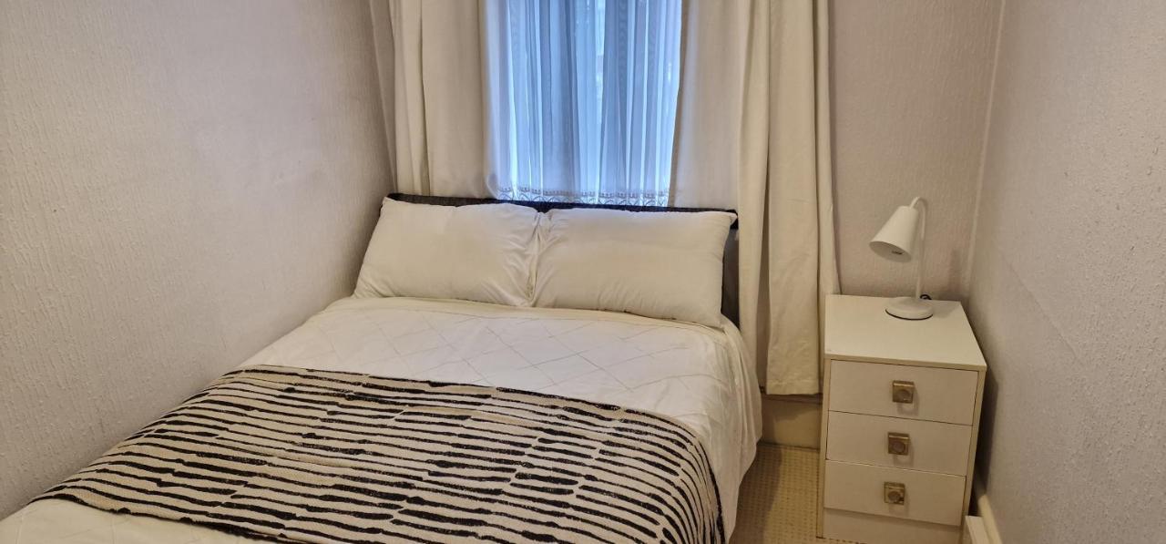 Inviting You To Your From 10 Minutes From Stratford Westfield *