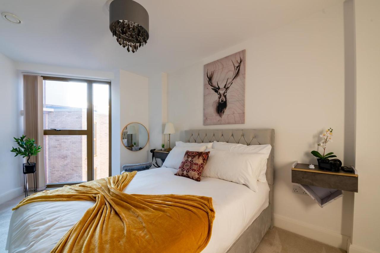 Lux 2 Bedrooms - 2 Bathrooms - F7 * London