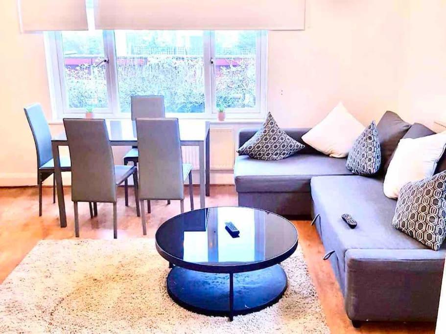 Apartment Spacious 3 Bed Flat Close To Central London