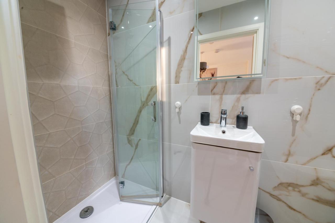 Lux 2 Bedrooms - 2 Bathrooms - F7 London
