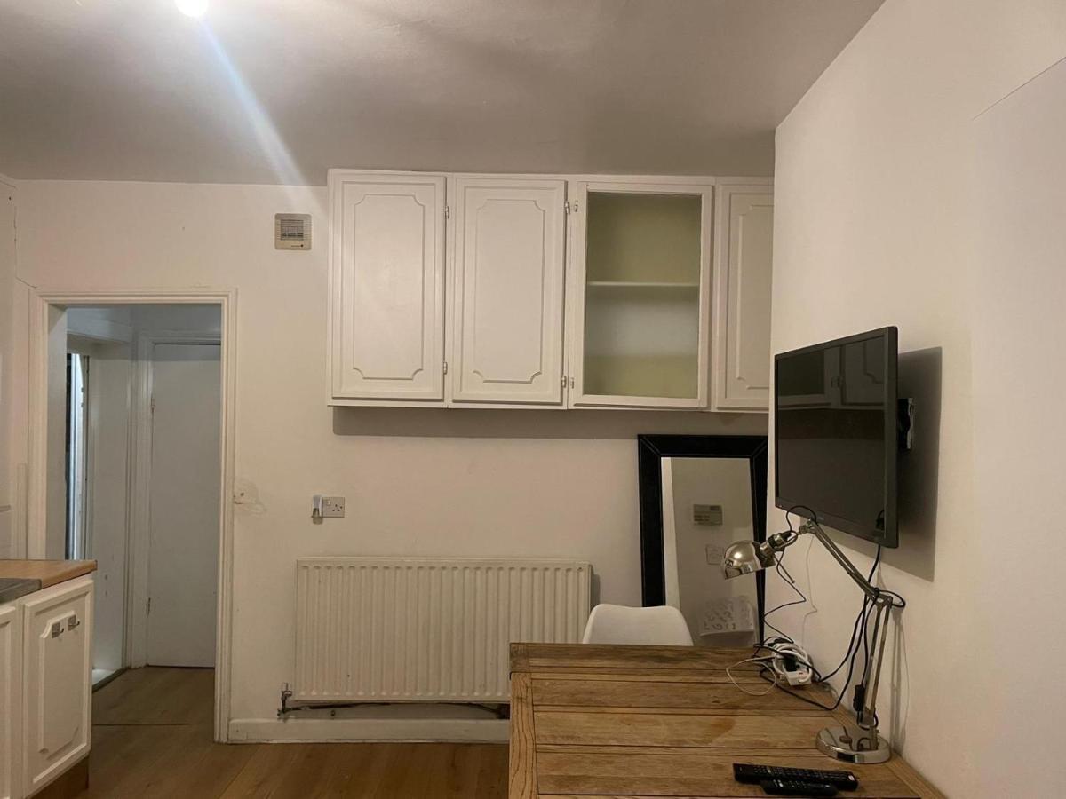 Balham, South Spacious 5, 6 Available