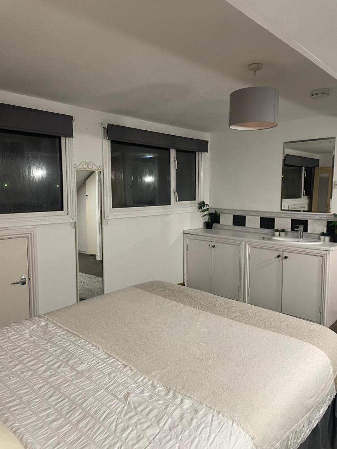 Balham, South Spacious 6, 6 Available Habitación en casa particular *