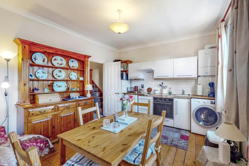 Leilighet Beautiful Two Bedroom In Honor Oak London