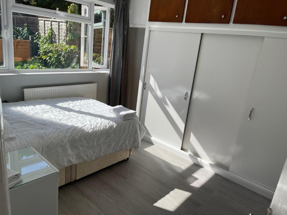 Appartement Entire Lovely 2 Bedroom With Private Garden & Free Street Parking