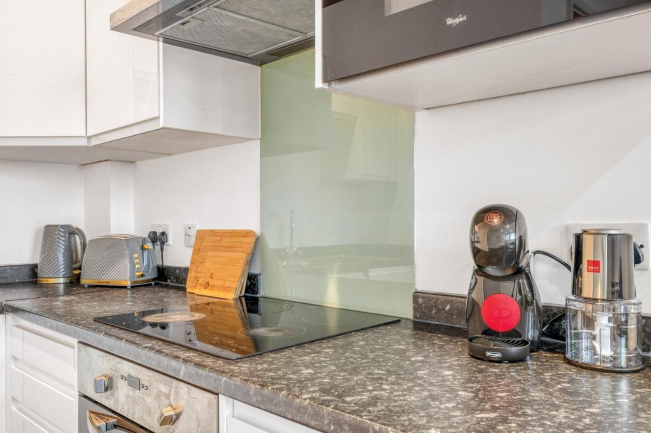 Fantastic 1 Bed By Heathrow Airport