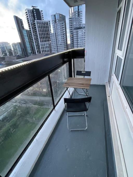 Self-catering Fully Equipped In Vauxhall * Londen
