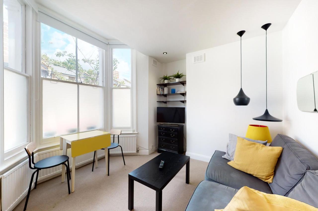 Lovely 1 Bedroom Flat In Shepherd's Bush * Londen