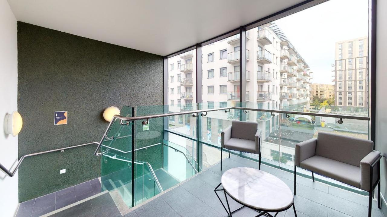 Private Bedrooms And Minutes Away From Wembley Stadium At Sterling Court *