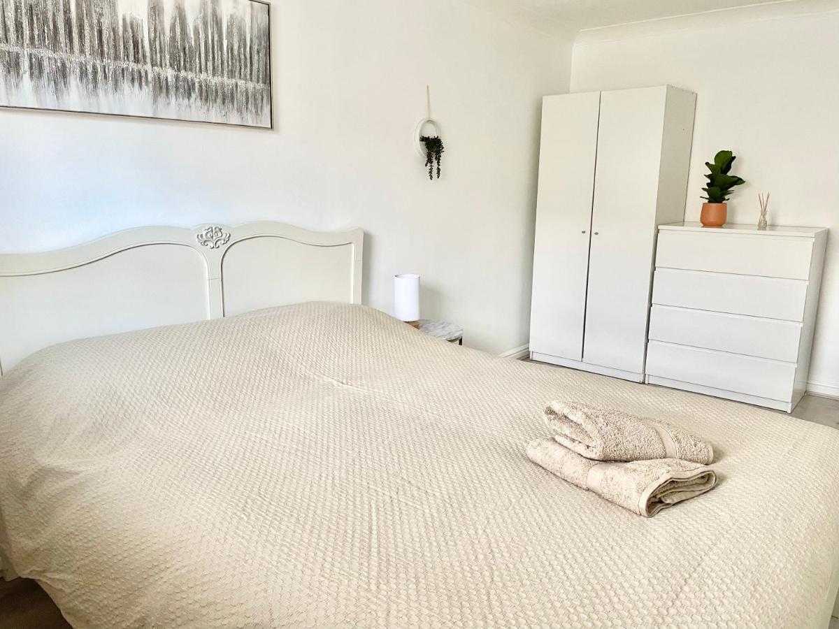 Verwood Entire With Free Gated Parking On The Island Leilighet *