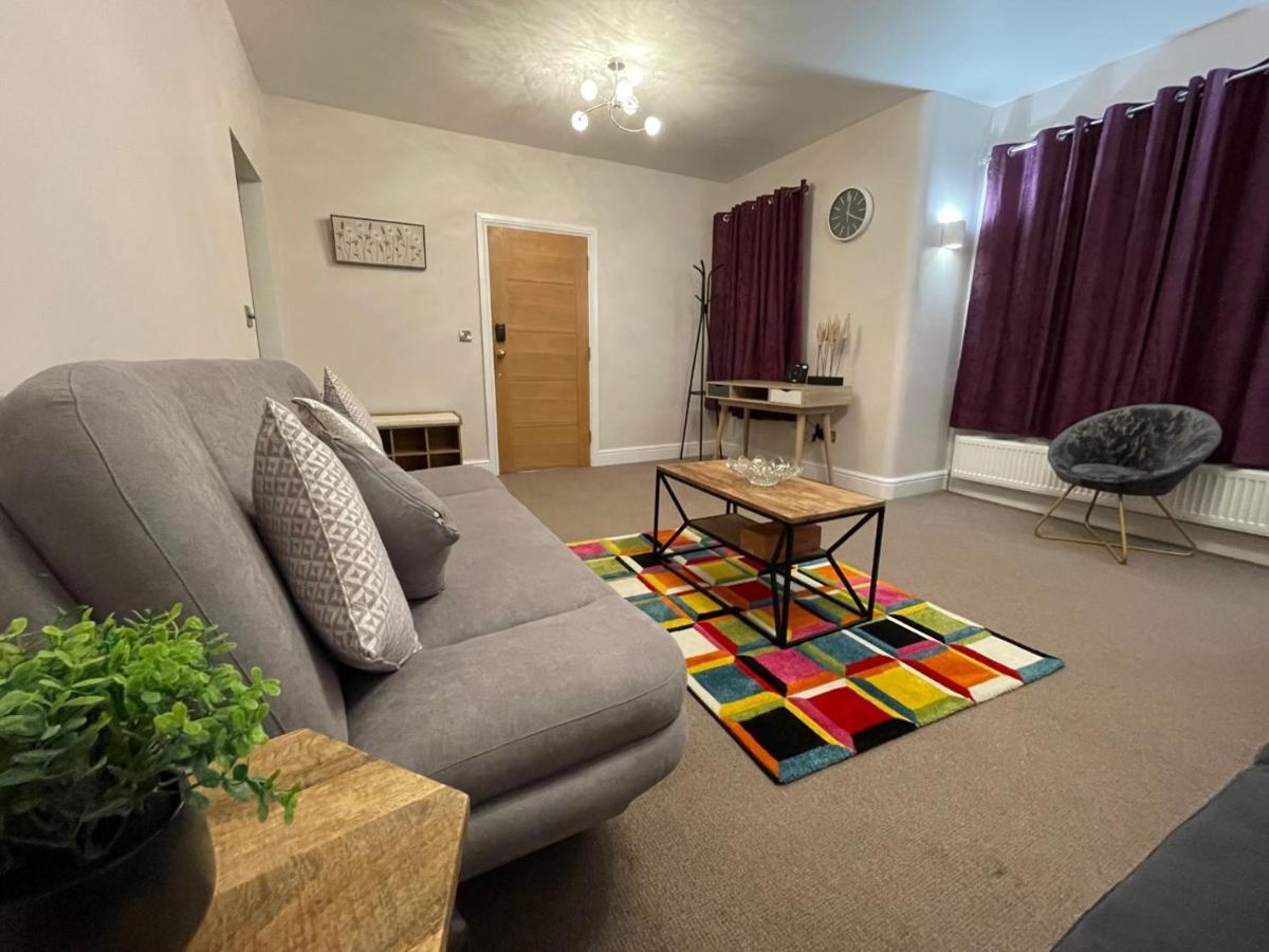Apartamento Luxury 5 Star - Parking, Garden, Nr Greater Metro Stations Londres