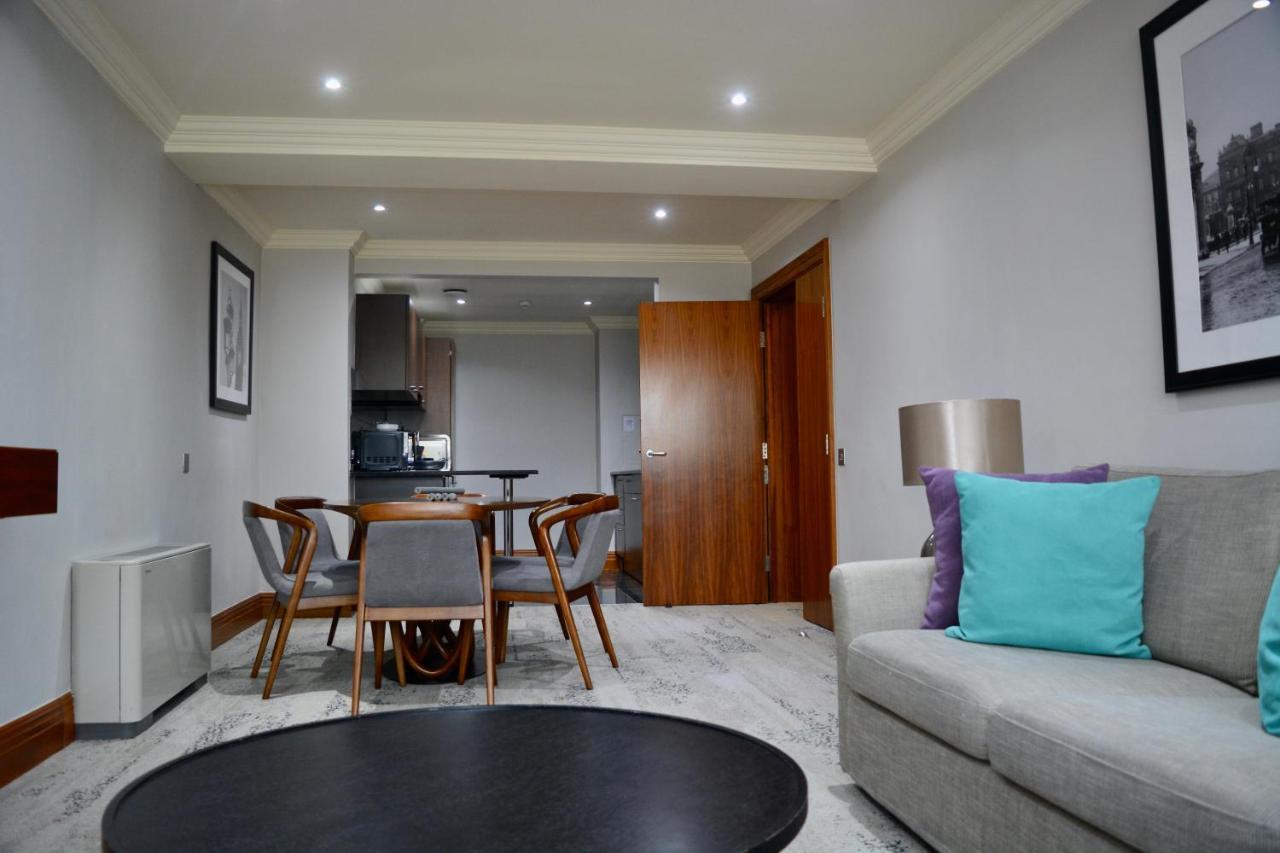 Sanctum International Con Servicio *