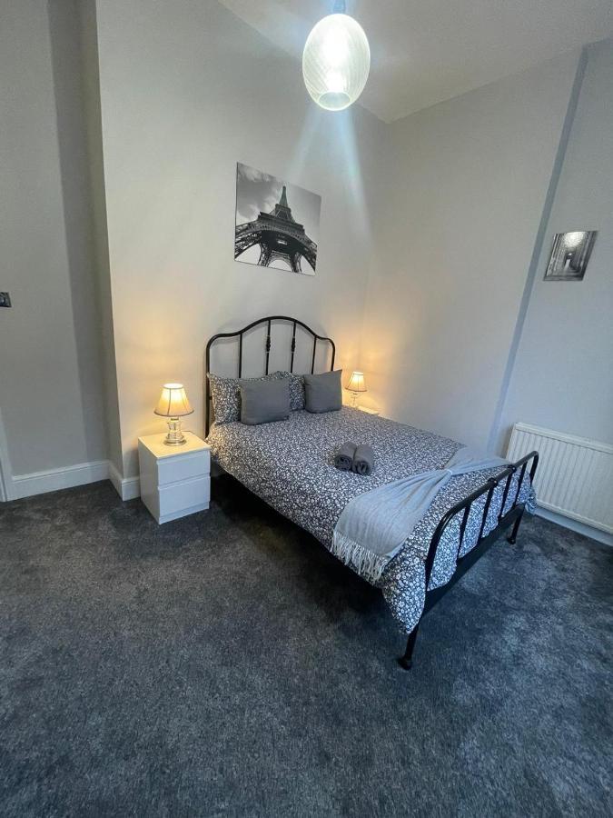 Pretty Flat 2 Double * London