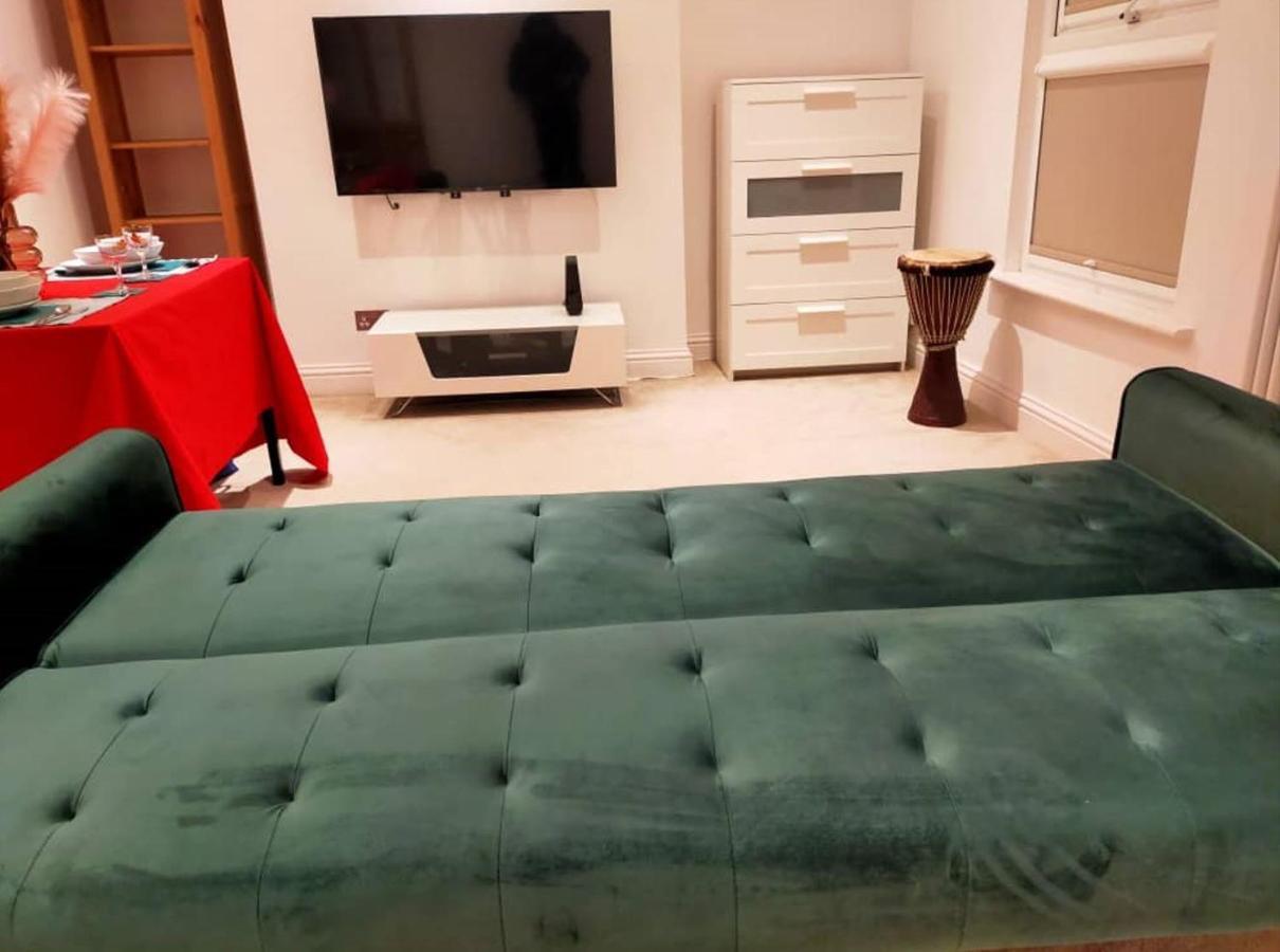 Fully-equipped Flat In The Of London. Apartment London