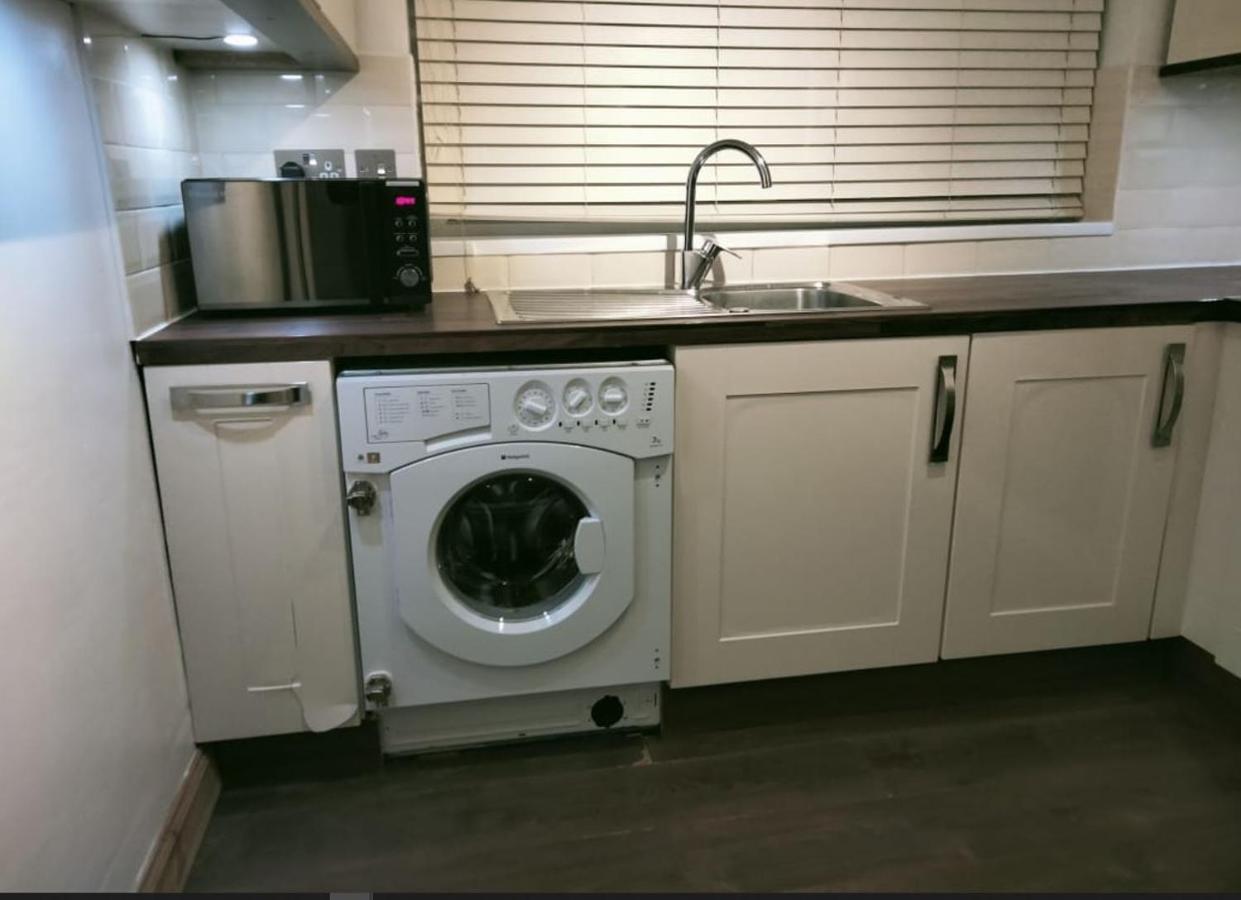 Fully-equipped Flat In The Of London. Apartment *