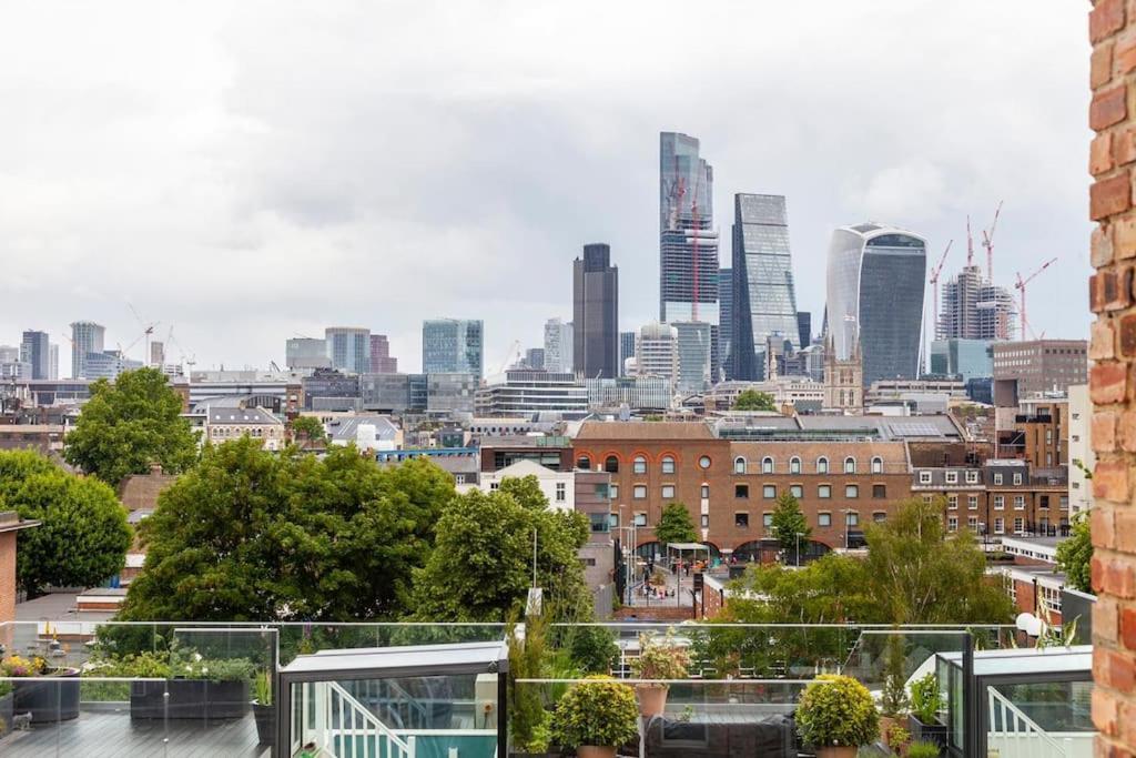 Apartment Top Floor Penthouse Flat With Amazing City View