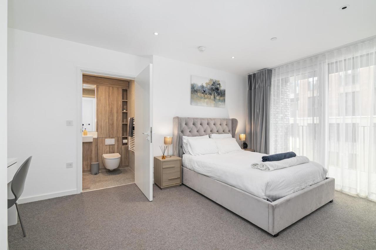 In Shared Luxury Flat * Londen