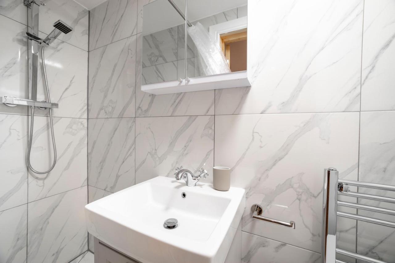Appartement Brand New 1bed - Zone 1 - 4 Stations Nearby *