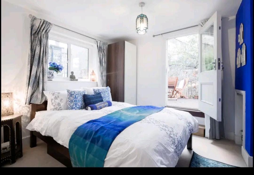 Stylish With Private Bath & Terrace In Super Clapham Junction Minutes From Victoria, Waterloo Privat overnatting London