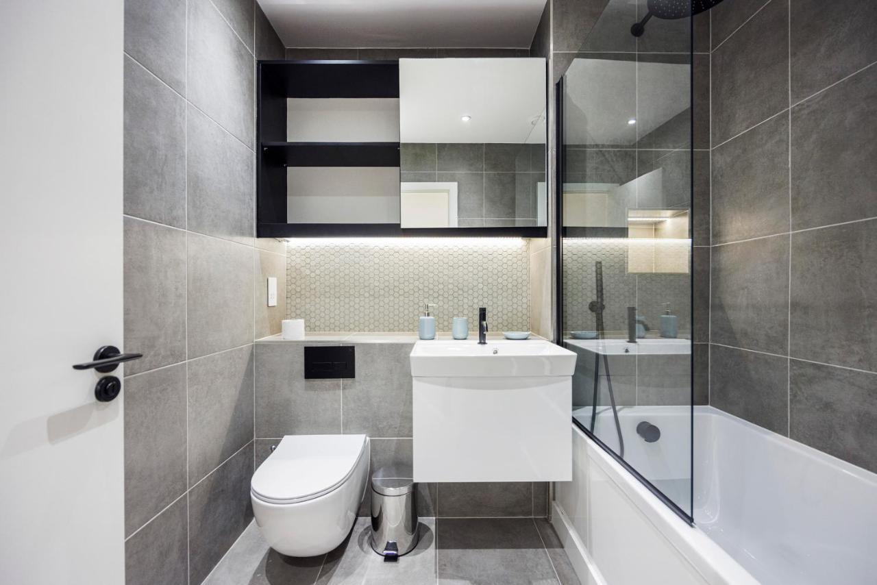Appartement Luxury Spacious 2 Bed Apartment, - Sk Londen