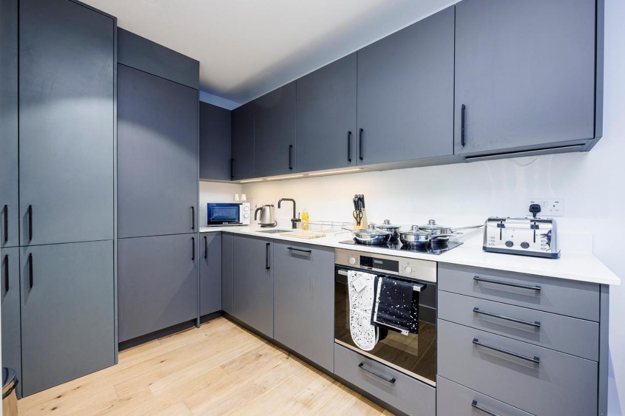 Luxury Spacious 2 Bed Apartment, - Sk Appartement *